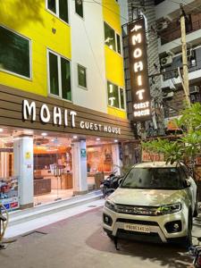 HOTEL PARKING AREA